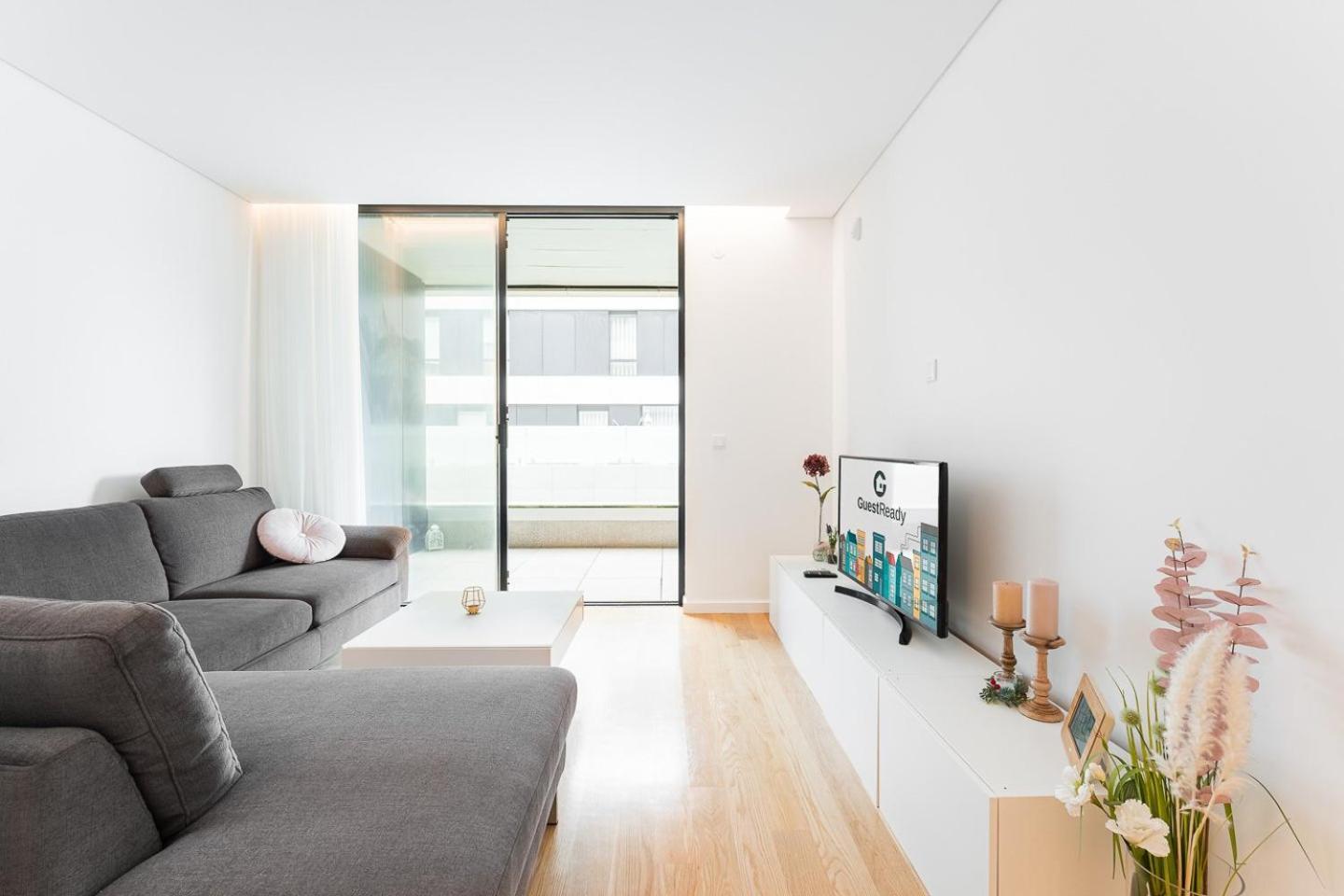 Guestready - Amazing Modern Home Near The Beach Віла-Нова-де-Гая Екстер'єр фото